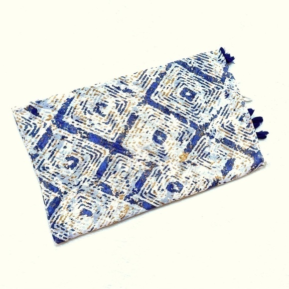 Luxury Tassel Abstract Print Scarf Shawl - Picture 6 of 6